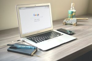 light smartphone mackbook mockup